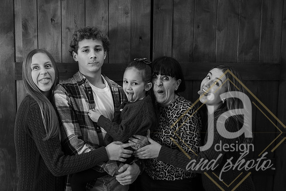 MariannLoteneroGrandkids25@jadesignandphotollc172