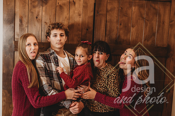 MariannLoteneroGrandkids25@jadesignandphotollc171