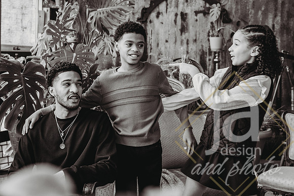 Murphyextfam25@jadesignandphotollc48