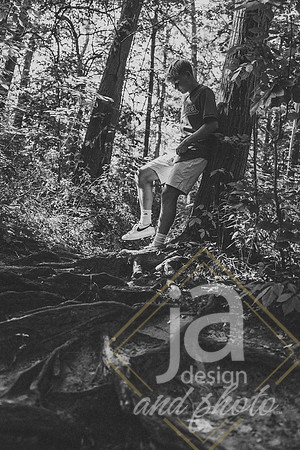 RyanKsr26@jadesignandphotollc128