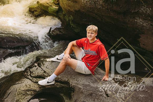 RyanKsr26@jadesignandphotollc138