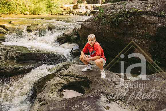 RyanKsr26@jadesignandphotollc137