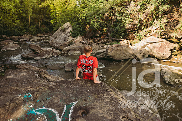 RyanKsr26@jadesignandphotollc141