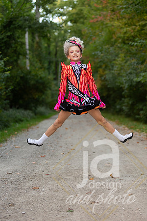 CapriEssonIrishreveal@jadesignandphoto-54