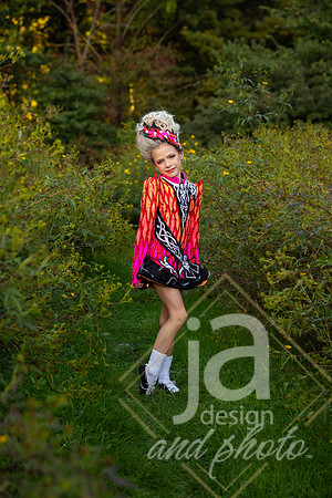 CapriEssonIrishreveal@jadesignandphoto-37