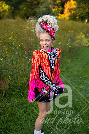 CapriEssonIrishreveal@jadesignandphoto-13