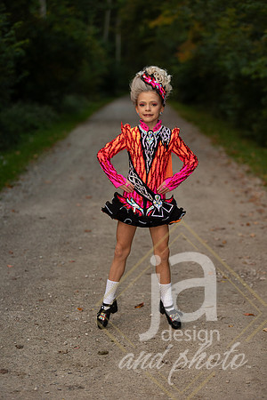 CapriEssonIrishreveal@jadesignandphoto-81