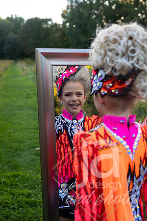 CapriEssonIrishreveal@jadesignandphoto-24