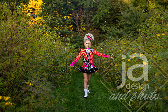 CapriEssonIrishreveal@jadesignandphoto-38