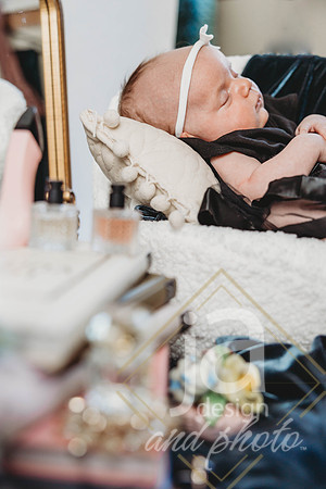 KBNewborn@jadesignandphotollc79