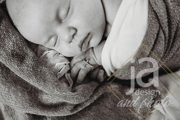 KBNewborn@jadesignandphotollc51
