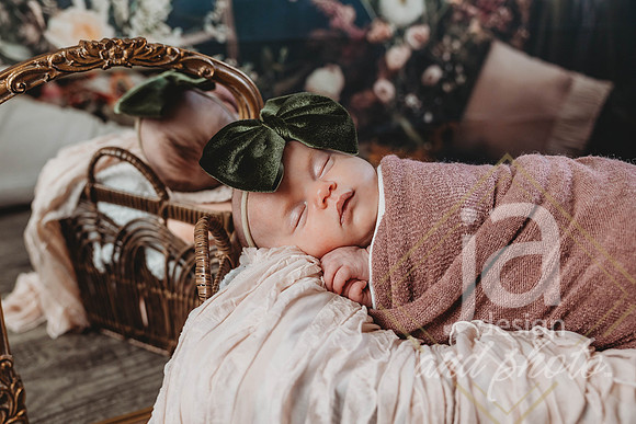 KBNewborn@jadesignandphotollc39