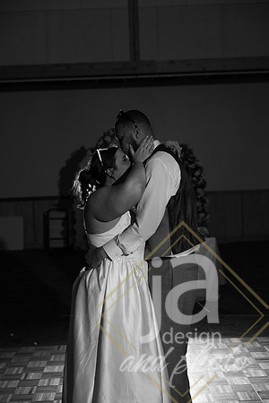 JohnsonWedding_LastDance@jadesignandphotollc8